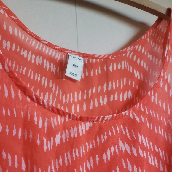 3/$20 Old Navy coral white women's tank top, lightweight sheer chiffon size S - Picture 4 of 12